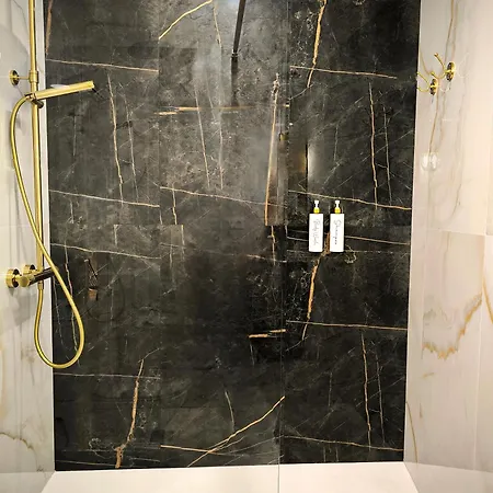 Ispal Triana Apartman *